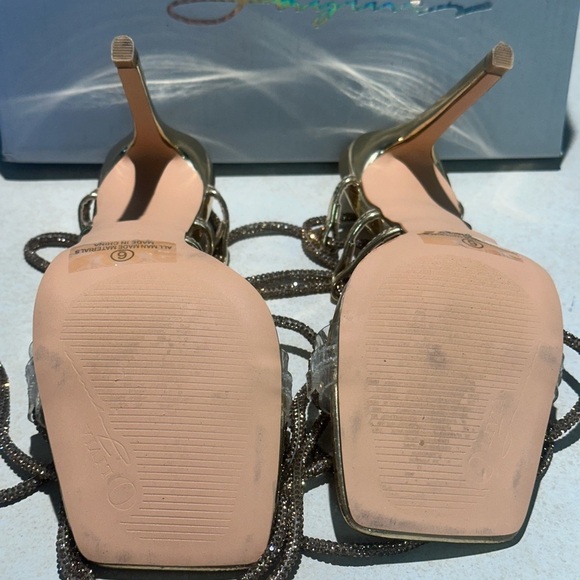 OLIVIA FERGUSON Gold Strappy Sandel Type Wrap Heels Rhinestone Laces Size 6 NWT - Picture 6 of 6